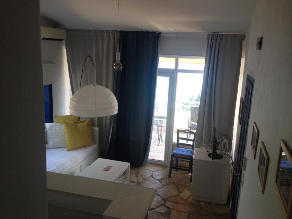 Maria Corfu Loustri Hotel Gimari Buitenkant foto
