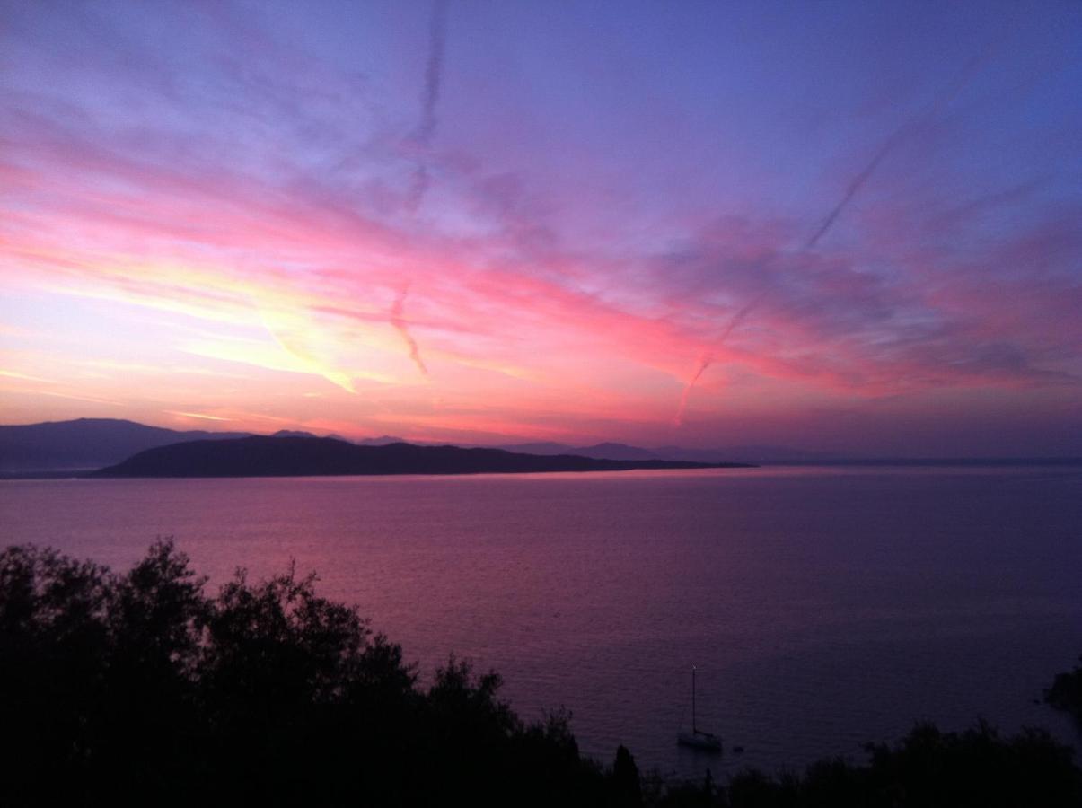 Maria Corfu Loustri Hotel Gimari Buitenkant foto